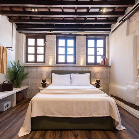 Qualia Slowlife Suites Hriszí Aktí Haniá Kültér fotó